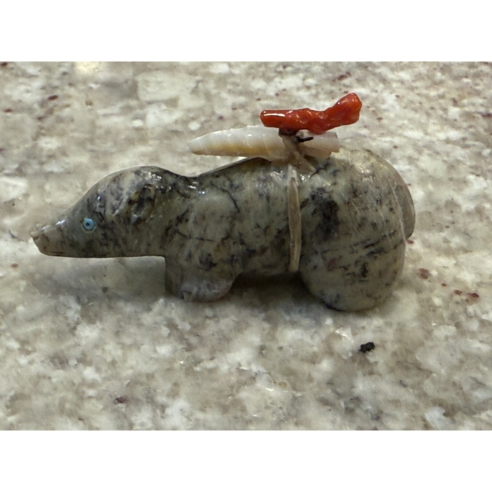 Vintage Native American Navajo Carved Stone Shrew? Bear? Fetish w/ Pack